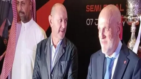 拜仁以8球优势大胜，凯恩独揽三球