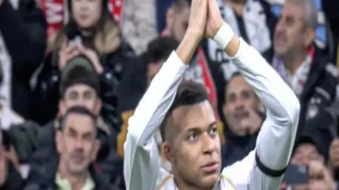 亚冬会女子冰壶赛：中国队连胜四场，央视体育现场直播